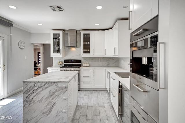 3041 Alabama Street, La Crescenta CA: https://media.crmls.org/mediaz/1cb50169-bbb6-4cc5-8932-568b314c33a0.jpg