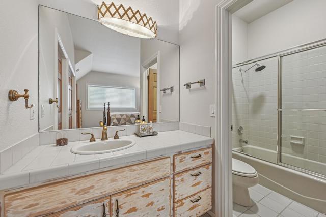 Detail Gallery Image 31 of 45 For 2542 Manchester Ave, Cardiff By The Sea,  CA 92007 - 3 Beds | 3/1 Baths