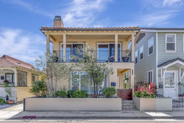 Detail Gallery Image 1 of 44 For 509 W Balboa Bld, Newport Beach,  CA 92661 - 3 Beds | 3/1 Baths
