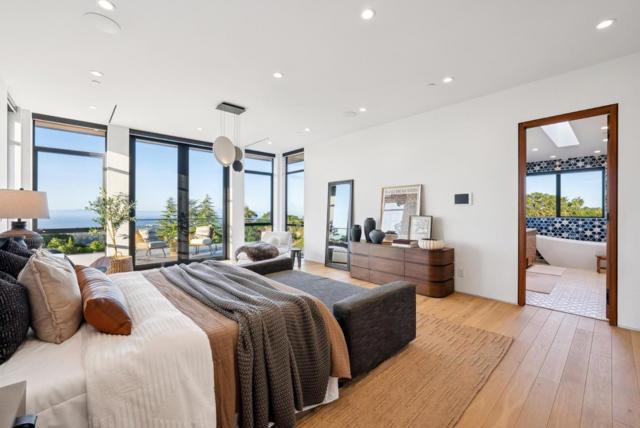 855 Darrell Road, Hillsborough CA: https://media.crmls.org/mediaz/1cb6269c-b67b-4eb5-b263-0704c8a27e8a.jpg