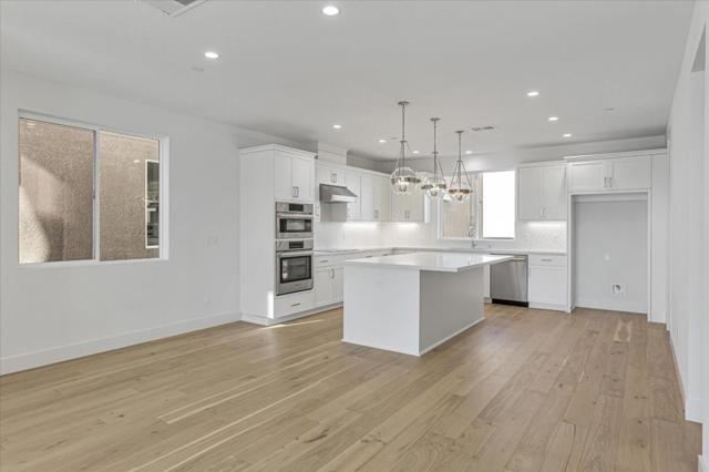 1015 Sinopia Terrace, San Ramon CA: https://media.crmls.org/mediaz/1cb6342c-27d6-4075-9024-ed54e3f2576d.jpg