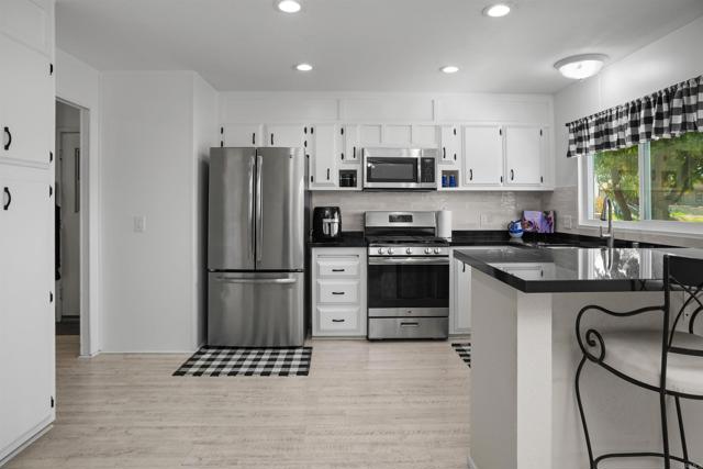 Detail Gallery Image 15 of 56 For 909 Richland Rd #115,  San Marcos,  CA 92069 - 3 Beds | 2 Baths