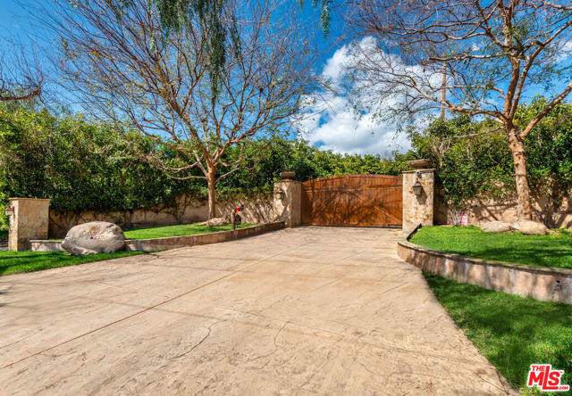 8018 Balcom Canyon Road photo 33