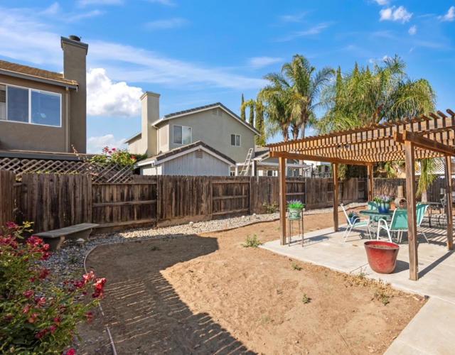 2090 Iroula Way, Tracy CA: https://media.crmls.org/mediaz/1cb85d71-9d3a-431c-8710-32f70fc0664b.jpg