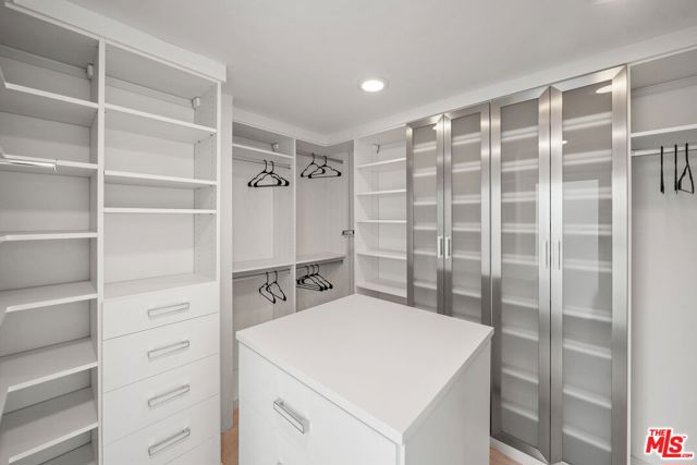 Drew Fenton | 1257 Bienveneda Avenue Pacific Palisades CA | MLS: 7385502