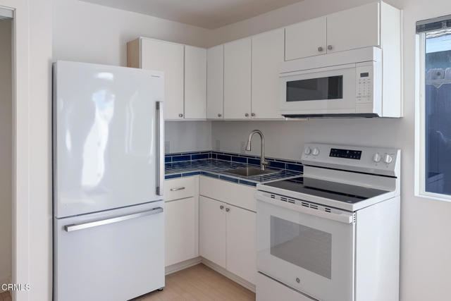 Detail Gallery Image 4 of 6 For 118 Bardsdale Ave, Oxnard,  CA 93035 - 0 Beds | 1 Baths