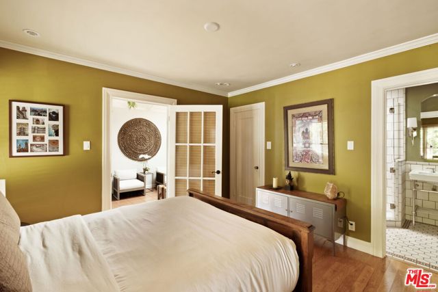 1620 N Genesee Avenue, Los Angeles CA: https://media.crmls.org/mediaz/1cb8e43d-96d4-48c8-82b7-0d788fa20b1a.jpg