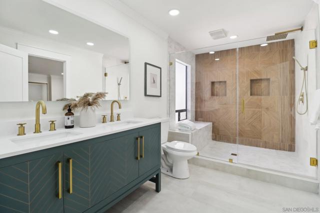 4367 Summit Dr, La Mesa CA: https://media.crmls.org/mediaz/1cb92e2d-7cc0-41b3-b742-fa77dace8152.jpg