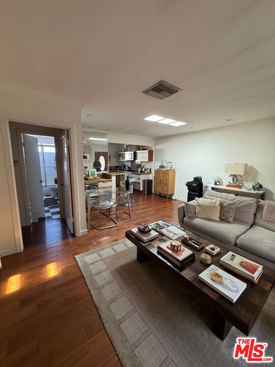 864 Granville Avenue photo 31