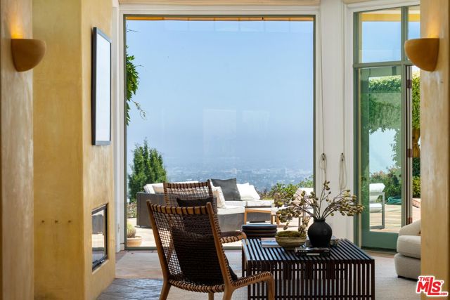 Drew Fenton | 1058 Vista Grande Drive Pacific Palisades CA | MLS: 7137758