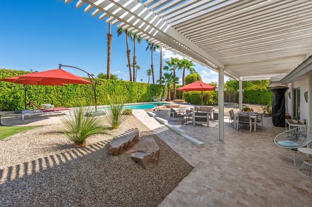 2210 E Calle Papagayo, Palm Springs, CA 92262