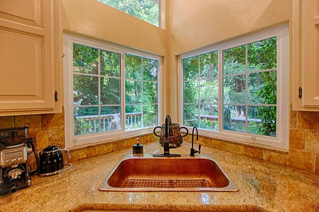 7030 Scotts Valley Drive, Scotts Valley CA: https://media.crmls.org/mediaz/1cba69f8-a517-4b98-be44-98b5f49b1244.jpg