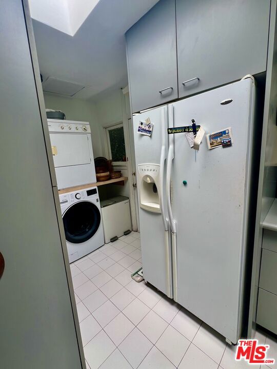 705 Superba Avenue photo 8