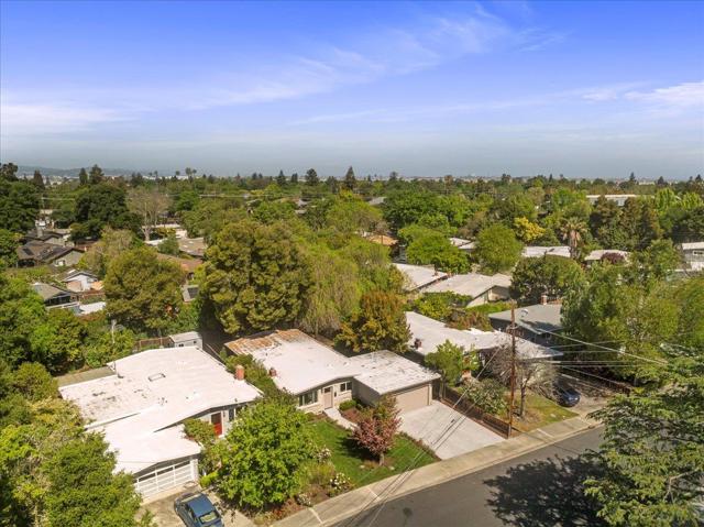 907 Christopher Way, Menlo Park CA: https://media.crmls.org/mediaz/1cbaa739-ce93-4e3a-ad03-6183303f2f8e.jpg