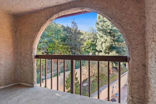 5718 Ravenspur Dr, Rancho Palos Verdes CA: https://media.crmls.org/mediaz/1cbab40e-17cc-4f34-8d92-49a2c7c3b5d5.jpg