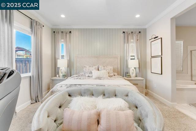 363 Fletcher Lane, Brentwood CA: https://media.crmls.org/mediaz/1cbb42a1-d4fa-4c7a-bfd7-0bb11c8e9a0d.jpg