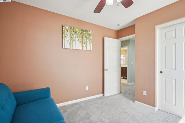 Image 22 of 39 For 5783 Shadow Hill Dr