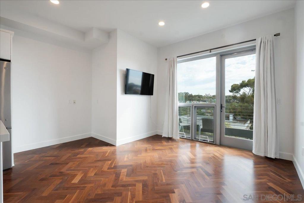 889 Date St. - photo 8