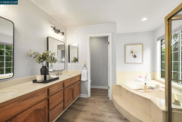 737 Alison Cir, Livermore CA: https://media.crmls.org/mediaz/1cbbbafb-c020-4f2f-9496-7c2751fcdd50.jpg