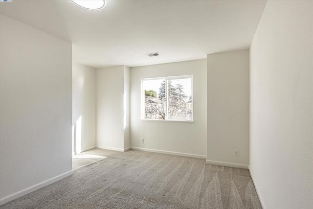 Image 18 of 34 For 20363 Royal Ave