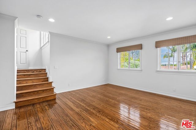 16754 Ashley Oaks, Encino CA: https://media.crmls.org/mediaz/1cbc45f9-30ba-46f3-9142-6e81fb672034.jpg