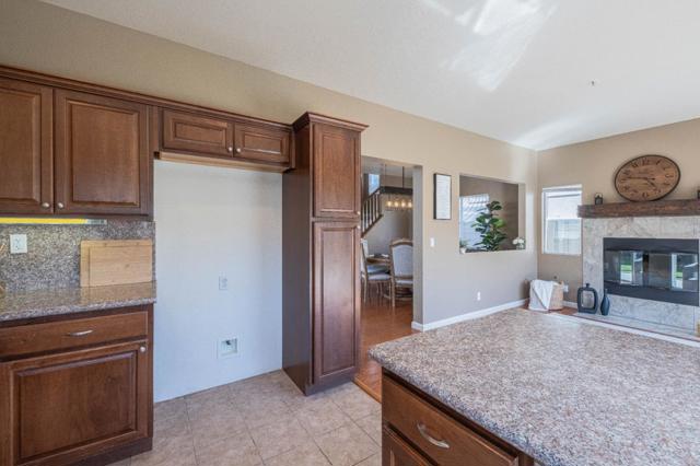 27320 Bavella Way, Salinas CA: https://media.crmls.org/mediaz/1cbd1511-0b55-4d0c-8e04-6363e32f16dd.jpg