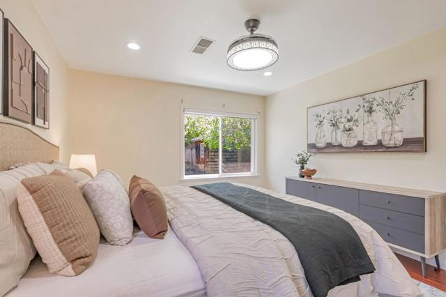 580 N Bayview Avenue, Sunnyvale CA: https://media.crmls.org/mediaz/1cbe858b-6714-4d4b-a65a-f7f473653789.jpg