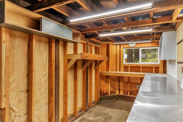 160 Woodland Drive, Ben Lomond CA: https://media.crmls.org/mediaz/1cbe9dc4-5f01-4919-9d32-0163e5437eb0.jpg