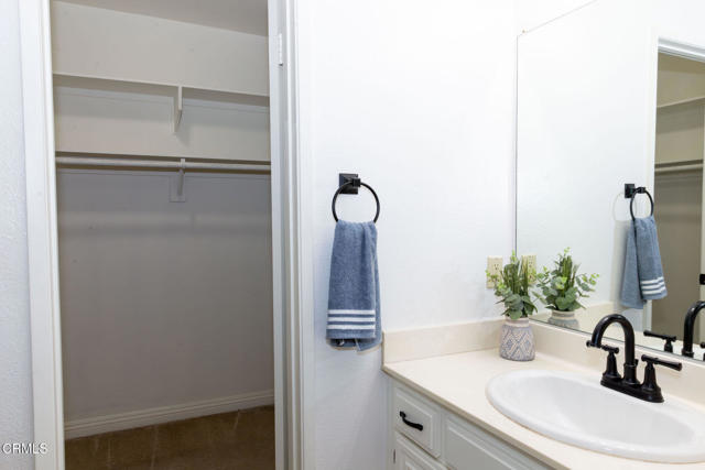 Detail Gallery Image 19 of 43 For 741 Warwick Ave, Thousand Oaks,  CA 91360 - 2 Beds | 1/1 Baths