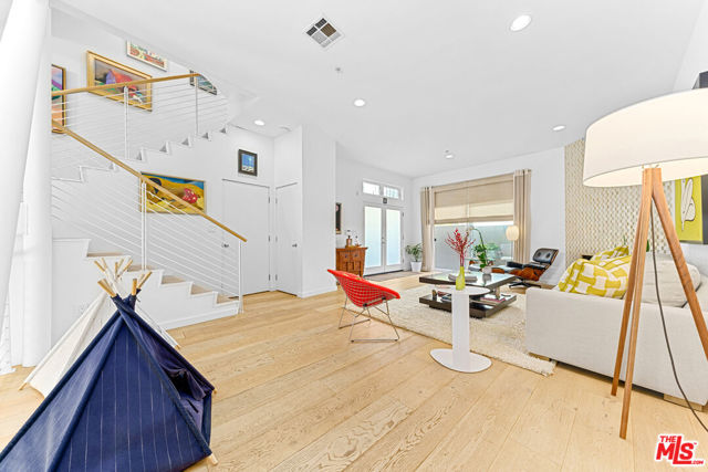 938 LINCOLN Boulevard, 8 photo 7