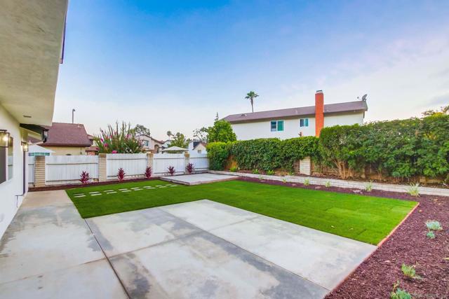 13856 Paseo Cardiel, San Diego CA: https://media.crmls.org/mediaz/1cc0a44c-2c4b-4bb9-a510-334bdcce2dde.jpg