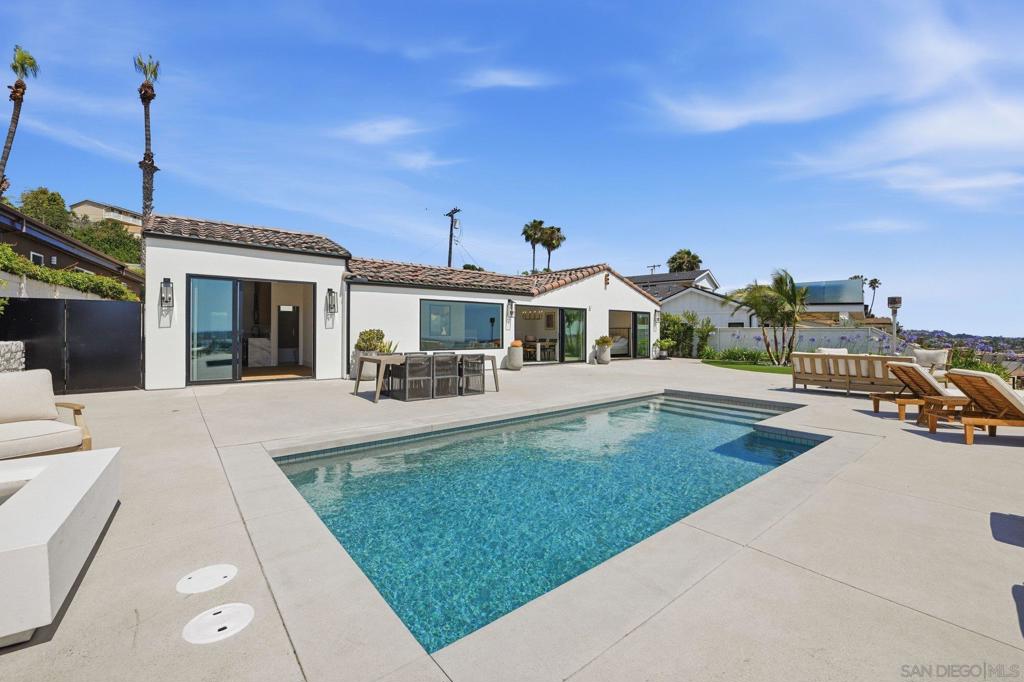 3080 Lloyd - photo 7