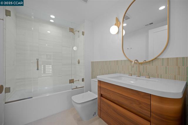 3742 Mt. Diablo Blvd #1B, Lafayette CA: https://media.crmls.org/mediaz/1cc12b4e-999a-4f97-a7db-0620f96c6d2d.jpg