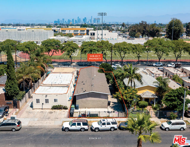1159 E 64th Street, Los Angeles CA: https://media.crmls.org/mediaz/1cc2214c-00a2-408a-a2c0-027e5f3d8b47.jpg