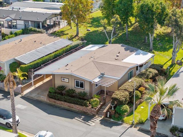 7317 Santa Barbara Street, Carlsbad CA: https://media.crmls.org/mediaz/1cc509de-7e40-42ae-a967-19c2c6bd919b.jpg