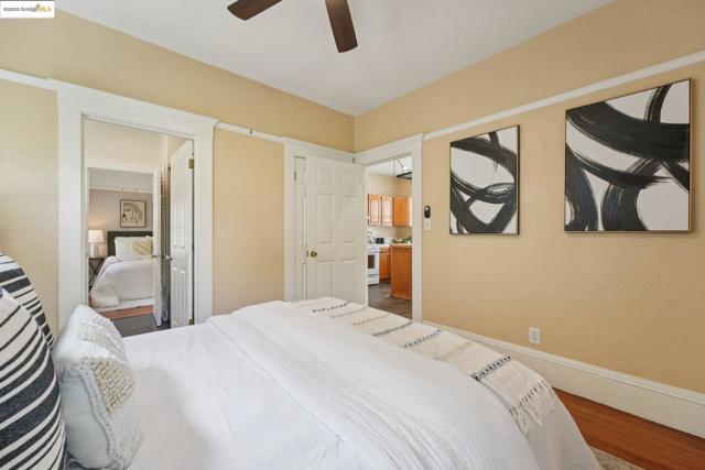 2002 Chestnut St, Oakland CA: https://media.crmls.org/mediaz/1cc58d00-de6a-4e11-bcb4-be21a93025a4.jpg