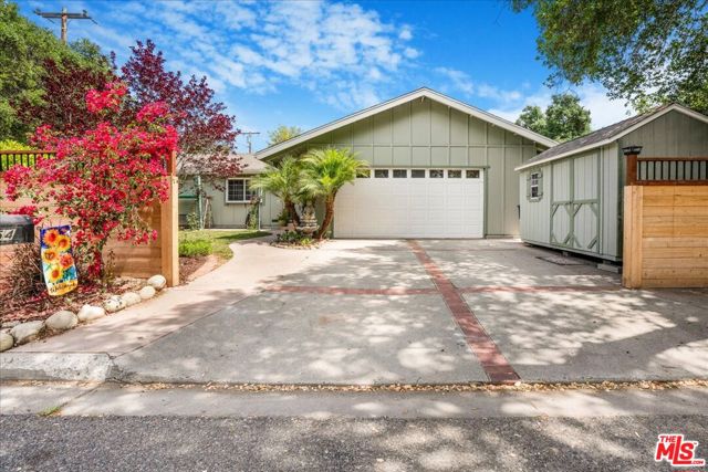 754 Fernando Street, Ojai CA: https://media.crmls.org/mediaz/1cc5c2ed-e4ce-477b-a455-1057959791f7.jpg