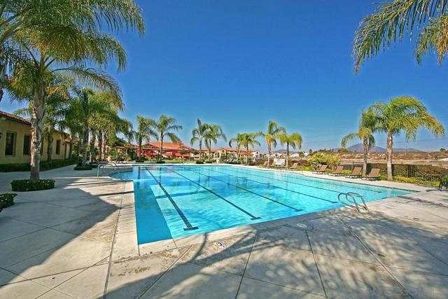 1338 Caminito Fabrizio, Chula Vista CA: https://media.crmls.org/mediaz/1cc6df90-0be3-4d45-83a4-b60a1f7c5b40.jpg