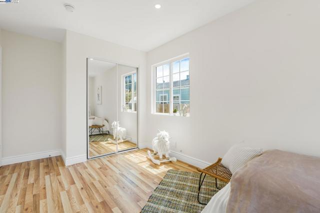 455 32nd St, Richmond CA: https://media.crmls.org/mediaz/1cc730ef-25b6-4fff-b223-88942c5ed217.jpg