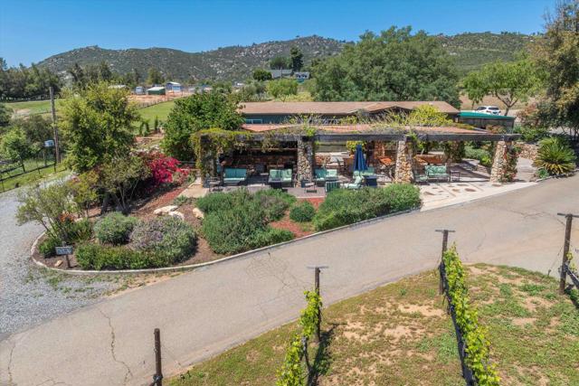 25260 E Old Julian Hwy, Ramona CA: https://media.crmls.org/mediaz/1cc7e0fb-c732-4829-9ddf-b6b73ec6ff23.jpg