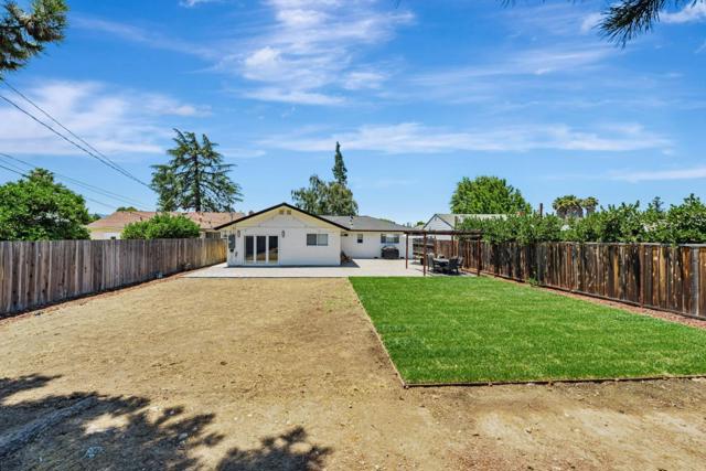 890 Wainwright Drive, San Jose CA: https://media.crmls.org/mediaz/1cc7ec3b-848c-4015-837a-6c62a48f0f78.jpg