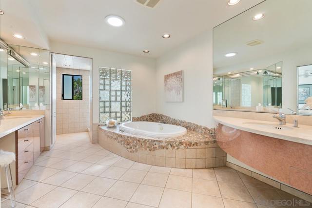 11020 Horizon Hills Dr, El Cajon CA: https://media.crmls.org/mediaz/1cc862c2-7984-4d8c-8858-3e5b2c1cb4bc.jpg