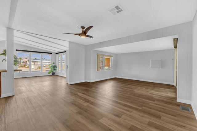 Image 32 of 58 For 74592 Nevada Circle