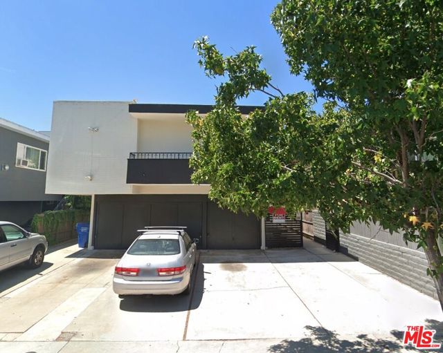 3707 Kelton Avenue, Los Angeles CA: https://media.crmls.org/mediaz/1cc93a1e-dbb3-49e6-afac-0087ddf77fd3.jpg