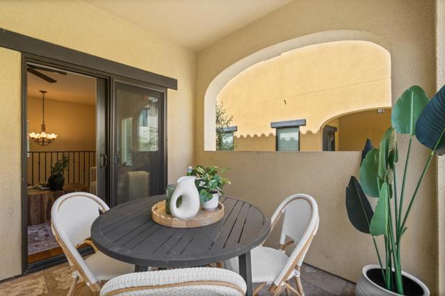 427 Willow Glen Way, San Jose CA: https://media.crmls.org/mediaz/1cc9741f-9e51-45b7-8b4b-1c3caad0f31d.jpg