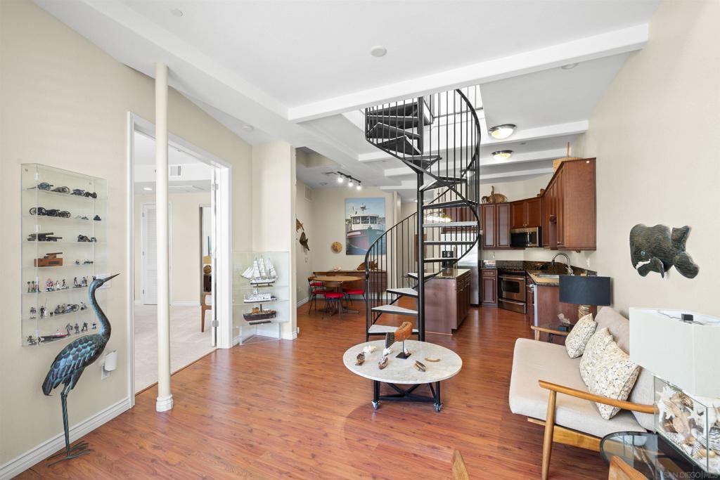 1021 Scott - photo 5