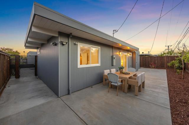 683 Vanessa Drive, San Mateo CA: https://media.crmls.org/mediaz/1cca640f-5b4e-4df0-b447-c07ee5409815.jpg