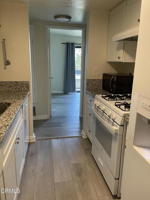 Detail Gallery Image 7 of 17 For 355 S Marengo Ave #305,  Pasadena,  CA 91101 - 2 Beds | 2 Baths