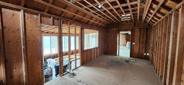 19832 Japatul Rd, Alpine CA: https://media.crmls.org/mediaz/1ccbe019-c203-4eae-8fdf-694f88d005aa.jpg