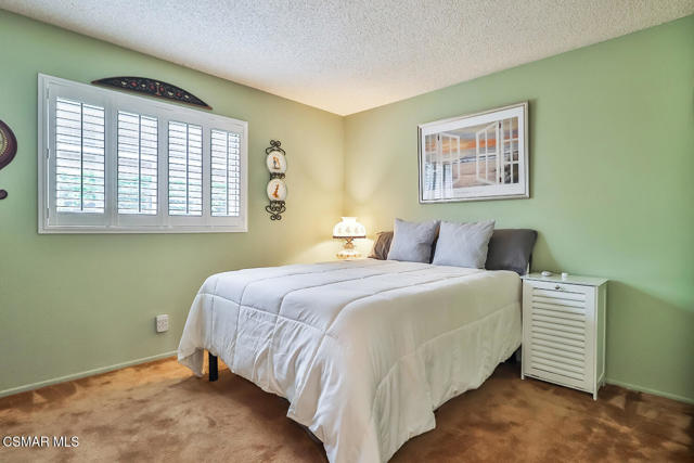 3616 Pebble Place, Newbury Park CA: https://media.crmls.org/mediaz/1ccbfce1-fc96-49e9-b147-d6a3357d7a52.jpg